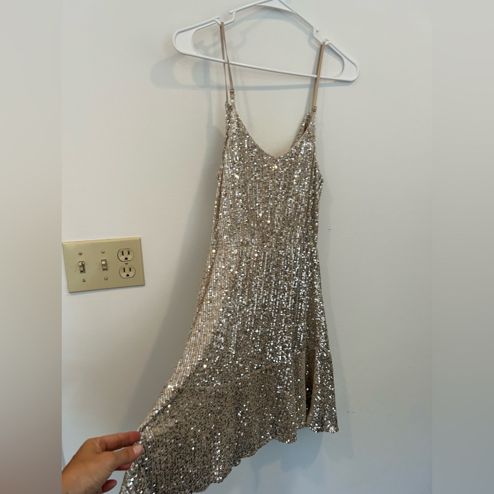 SO Gold Sequin Dress size M perfect for the holidays !